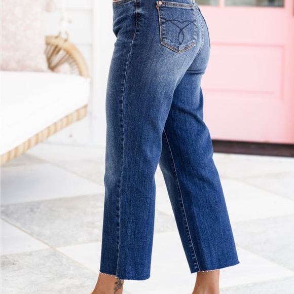 Judy Blue Dark Wash High Rise Back Pocket Embroidery Cropped Wide Leg Jeans - Picture 2 of 3